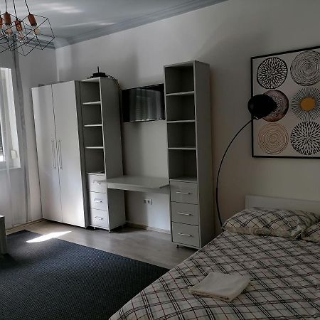 Merey Apartment Сегед Екстериор снимка