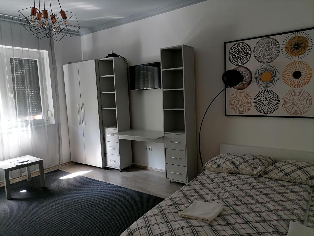 Merey Apartment Сегед Екстериор снимка