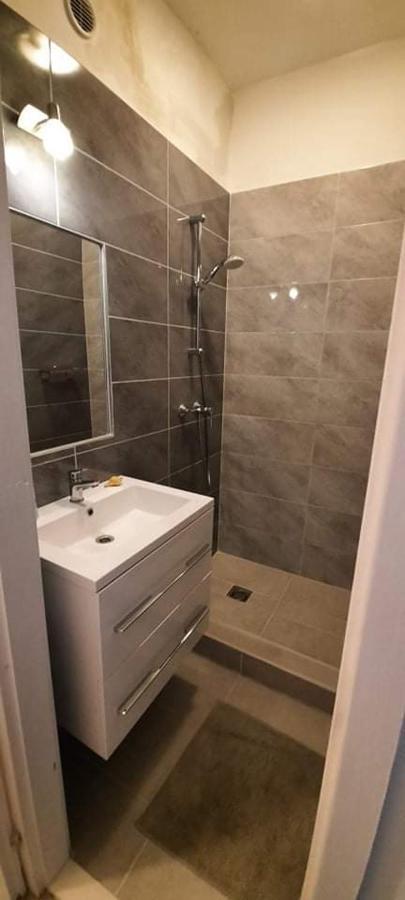Merey Apartment Сегед Екстериор снимка