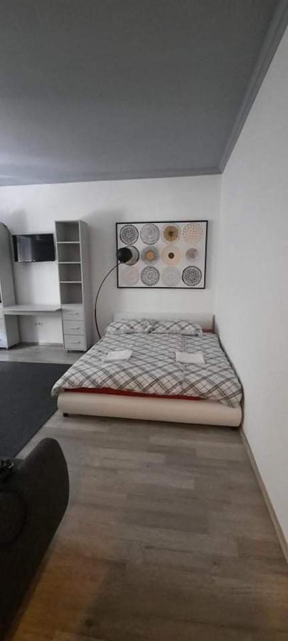 Merey Apartment Сегед Екстериор снимка